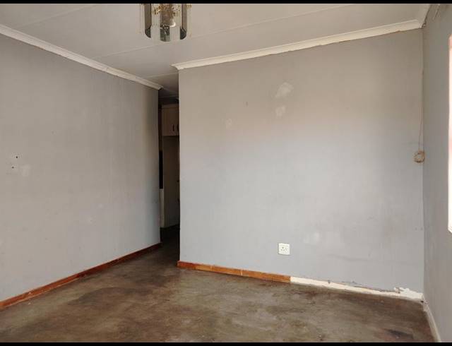 3 BEDROOM PROPERTY TO RENT IN SESHEGO H